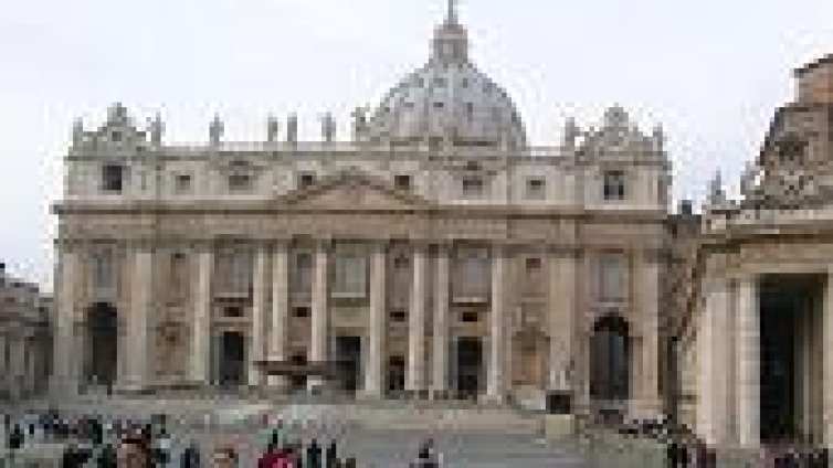 Италия и Полша обявиха национален траур след смъртта на папата