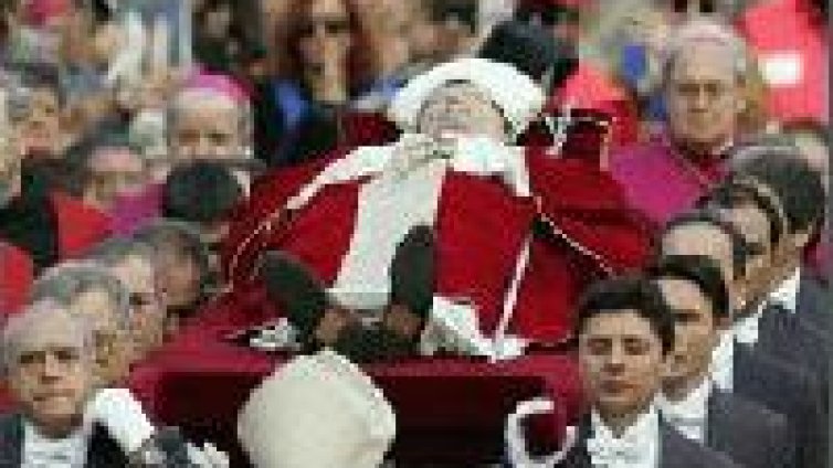 Буш, Анан, Блеър, Ширак, Шрьодер на погребението на папата