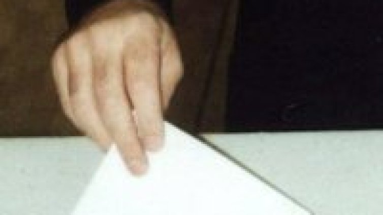 Вече няма да слагаме бюлетината в плик преди да я пуснем в урната