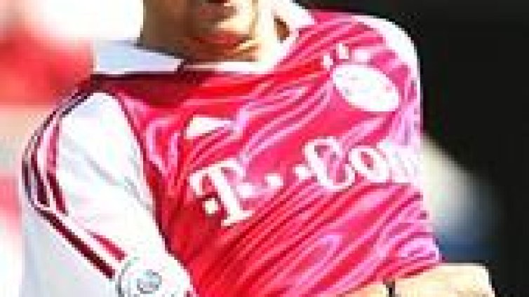 Байерн победи Нюрнберг с 6:3, Волфсбург и Байер правят реми