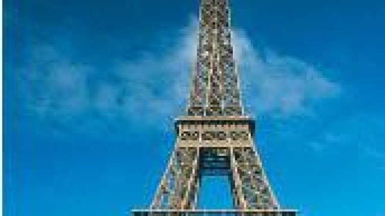 Норвежец загина след скок с парашут от Айфеловата кула