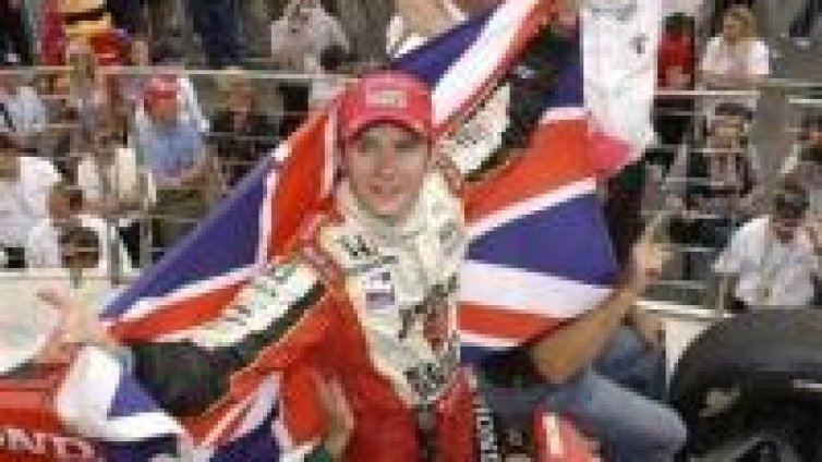 Дан Уелдън спечели Инди 500, Даника Патрик остана 4-та