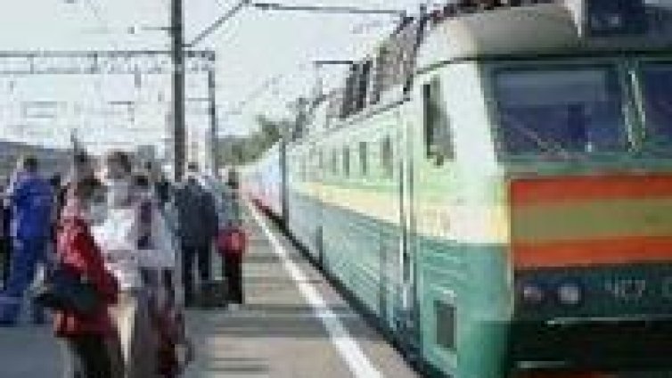 Пътнически влак дерайлира край Москва, пострадали са 15 души