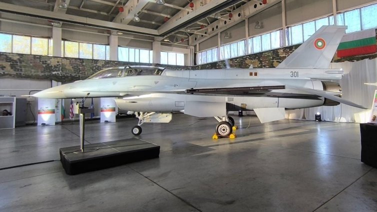 Първи полет на новия F-16 във въздушното ни пространство