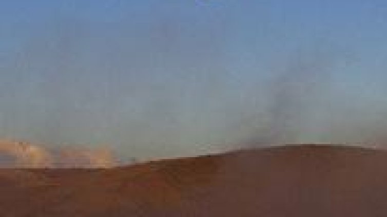 Компютър работи без проблеми при пясъчни бури и нашествия от буболечки