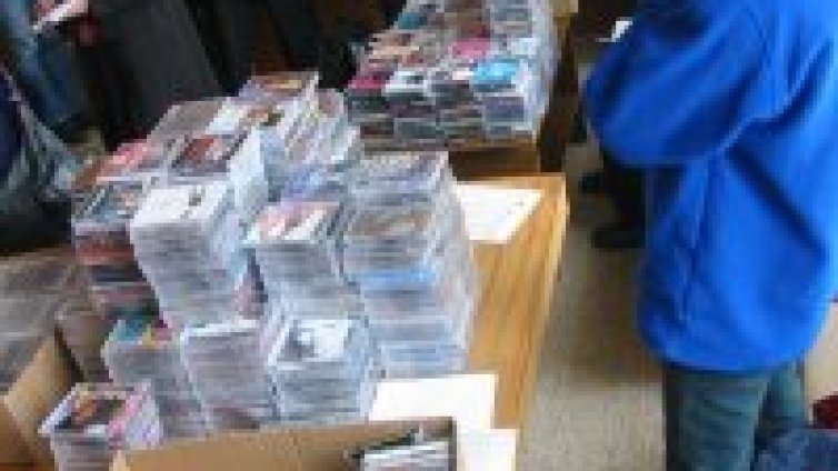 Разбиха мрежа за пиратски дискове и DVD