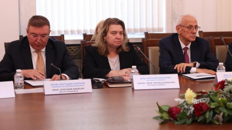 Наталия Киселова: Българското общество е в дълг към възрастните хора