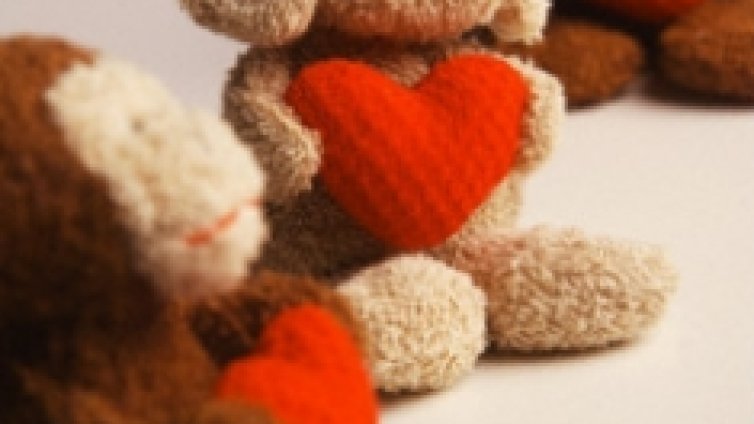 Съквартирантите се обясниха в любов на Хубавата Елена