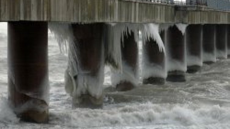 Европа се скова от студ