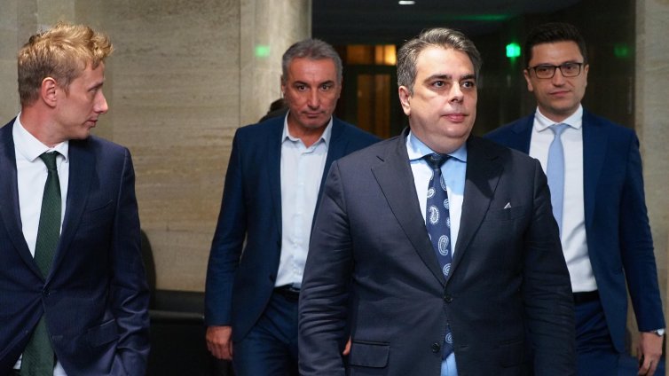 Асен Василев: Не планираме нов вот на недоверие, битката ще е покрай бюджета