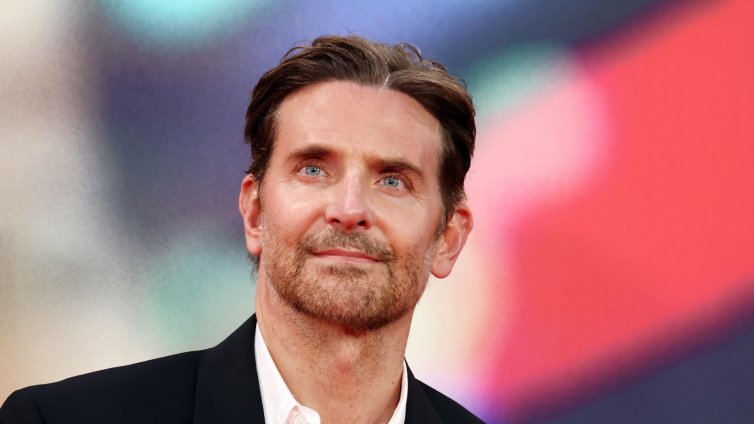 Брадли Купър ще режисира предисторията на "Бандата на Оушън"?