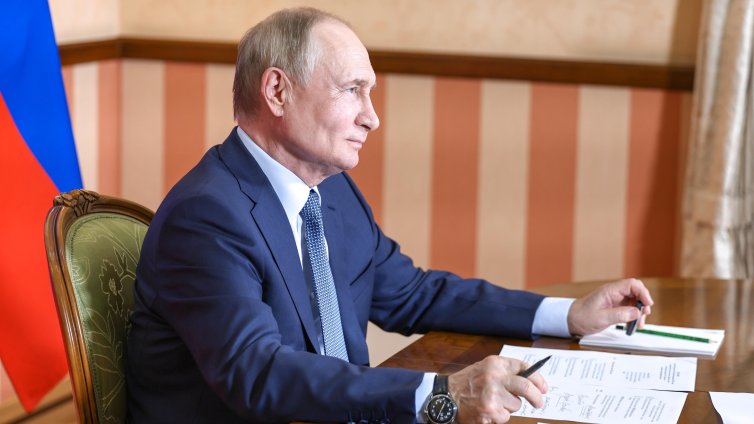 Как Русия сложи край на изолацията на талибаните?