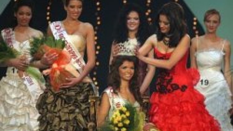 Славена Вътова е новата "Мис България"