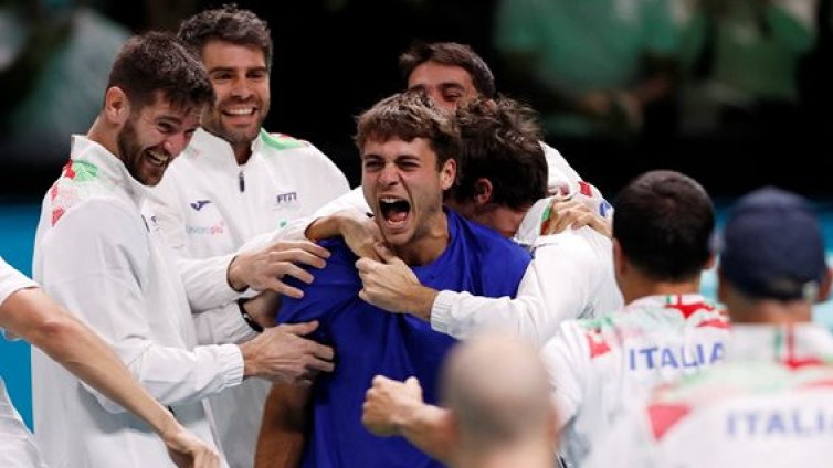 Италия без Синер спечели Купа Дейвис