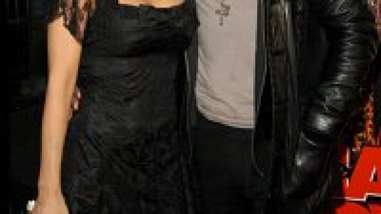 Свят в кадър: Кармен Електра в страшен филм, викинги в Лондон