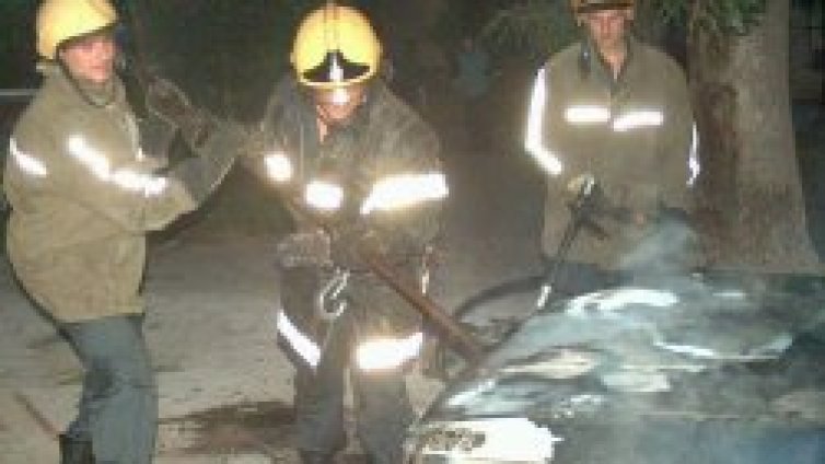 БМВ и шофьорът му изгоряха в зверска катастрофа в Бургаско
