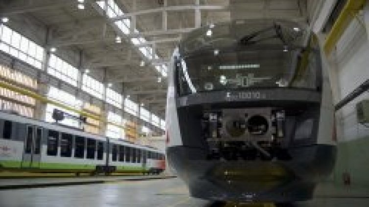 Централна гара отново си има електронни табла