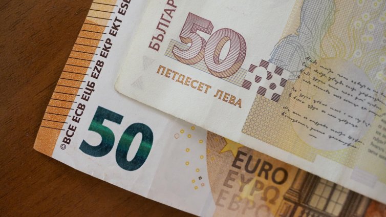 Politico: ЕС ще одобри кандидатурата на България за еврото