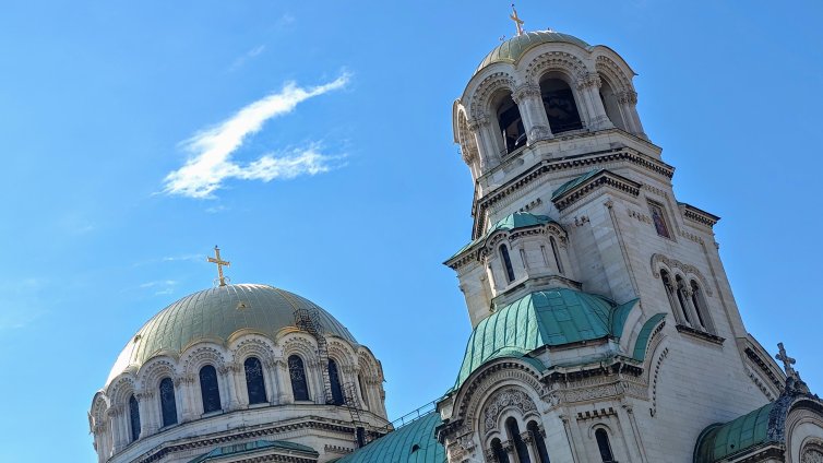 Времето днес: Слънчева, но хладна неделя