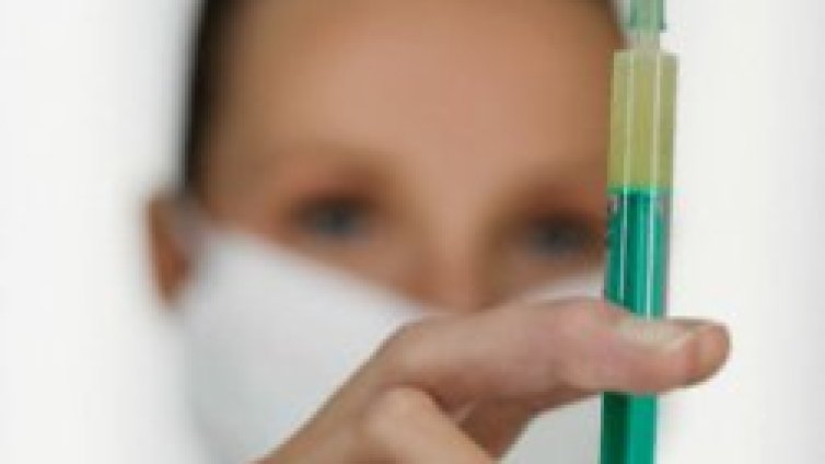 Лекарка ще се имунизира демонстративно срещу хепатит "А"