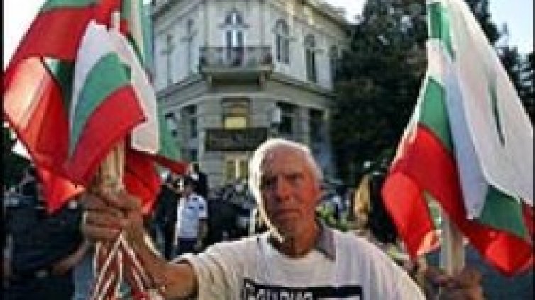 НДСВ - доволни от доклада на ЕК, Атака иска оставки