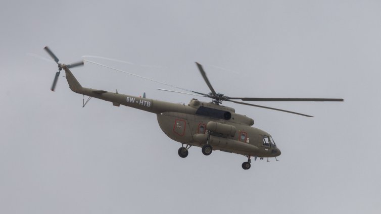 Петнадесет души загинаха при падането на военен хеликоптер в Перу