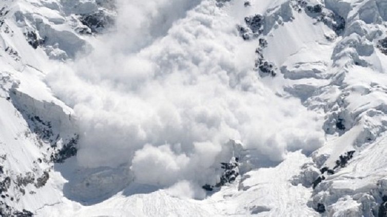 Към скиорите: Висок риск от лавини 