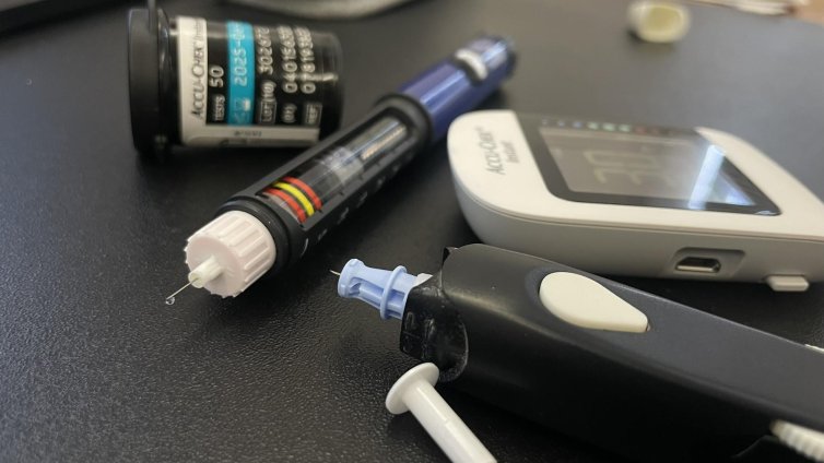 Продължава забраната за износ на инсулини и други медикаменти