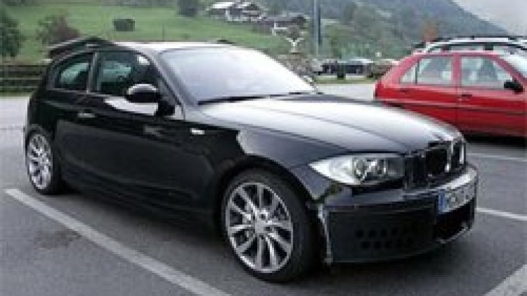 BMW тества "гореща" версия на Серия 1
