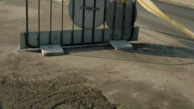 Експерти гледат асфалта из София