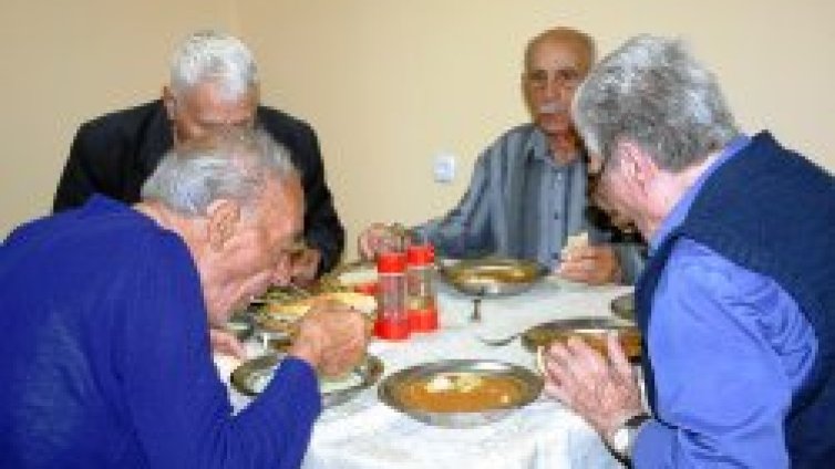 Колко сме бедни