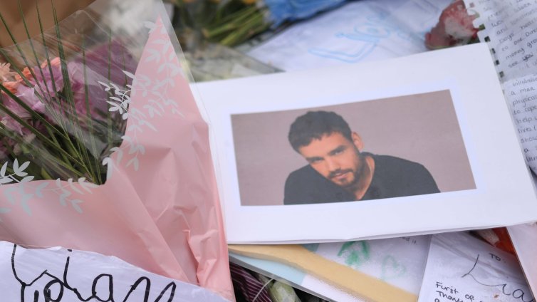 Освободиха трима от обвинените за смъртта на Лиъм Пейн