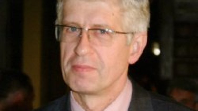 Овчаров: Станишев решава за оставката ми