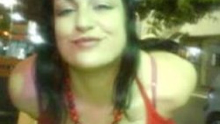 Заповядайте, всички наши сервитьорки са с големи гърди...