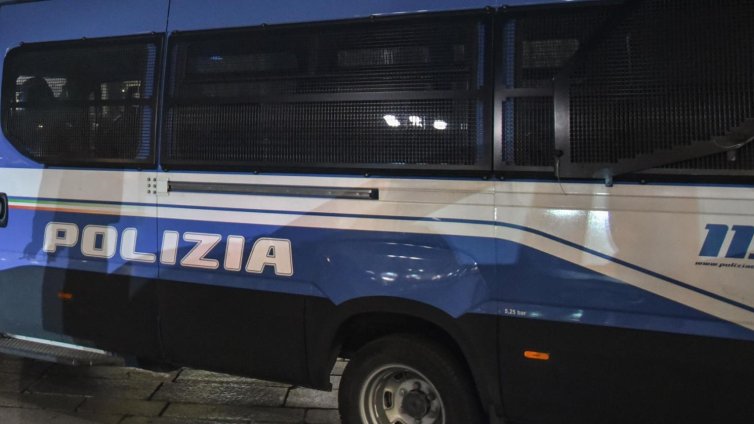 Италианец беше убит и нарязан на парчета от жена си и майка си