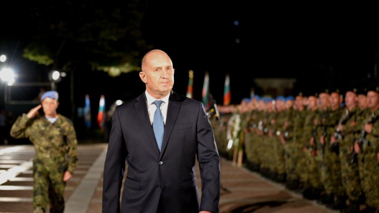 Румен Радев: Има политически брокери, готови да похарчат нашето бъдеще 