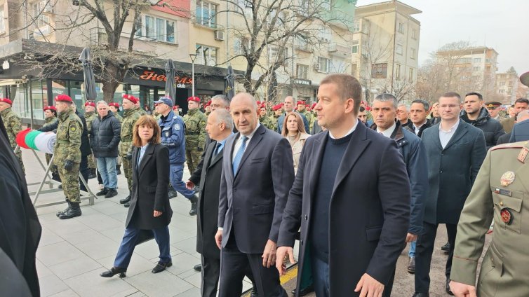 &ldquo;Прогресивна България" е своеобразен хибрид между НДСВ и ГЕРБ
