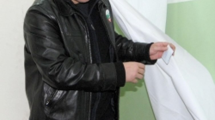 Станишев избира между кандидати на ГЕРБ и "Алианс за София"