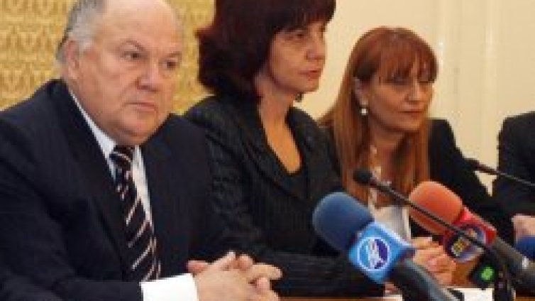 Широко отворени врати в &bdquo;Българска нова демокрация&ldquo;