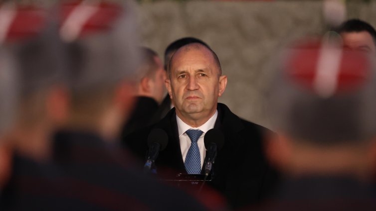 Радев: България трябва да има непрекъснато внимание към случващото се в РСМ 
