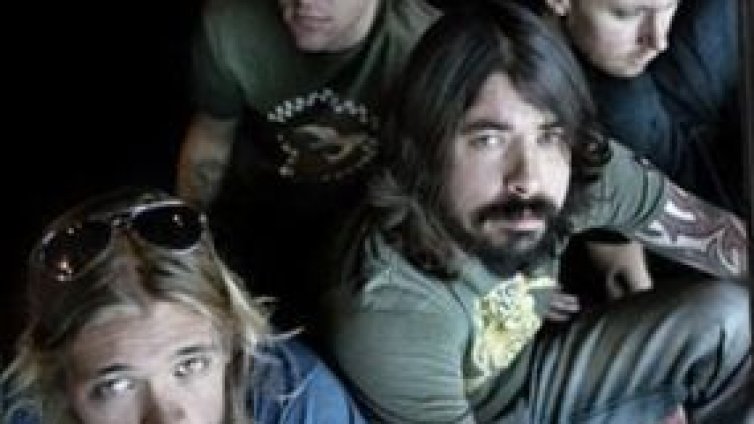 Foo Fighters търсят неизвестен музикант да свири с тях