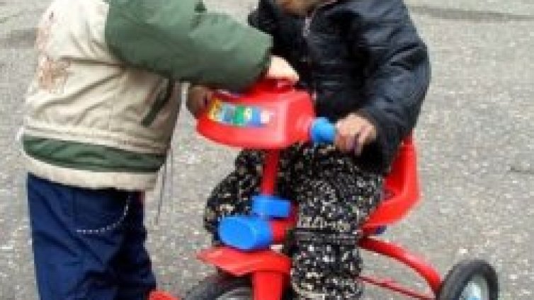 Няма да си гледаме маймуните вкъщи