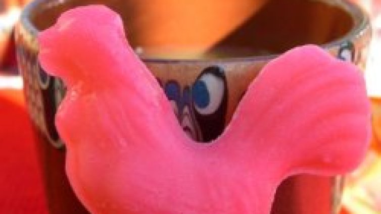 Кой ще лиже безмитното захарно петле?