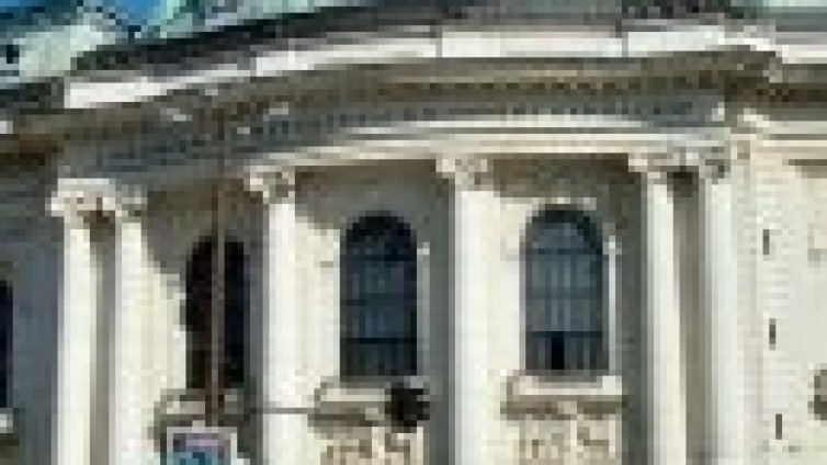 Бъдещи журналисти влизат в СУ без изпит по литература