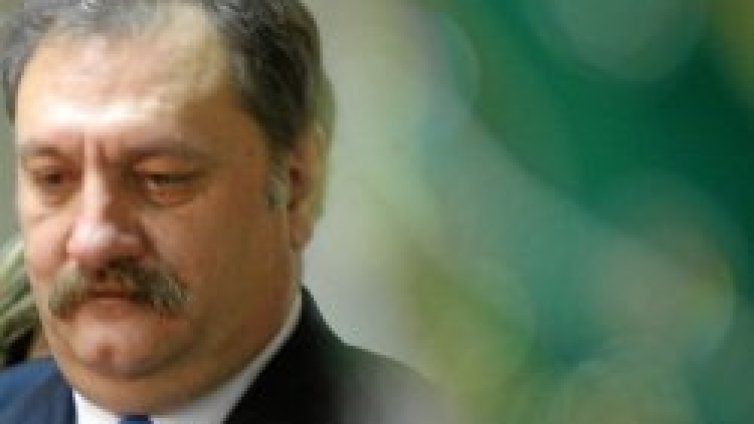 Първанов прибра Евгений Желев