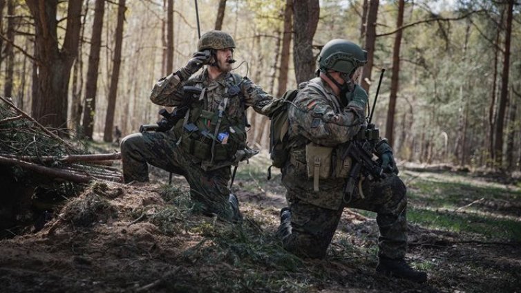 Разследват 19 германски военни за сексуално насилие и наркотици