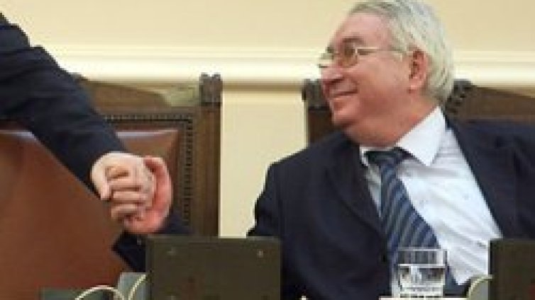 Айди, кажете ся, бе