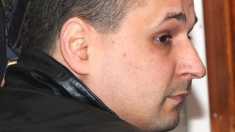 Човек на Очите е автор на клиповете в затвора