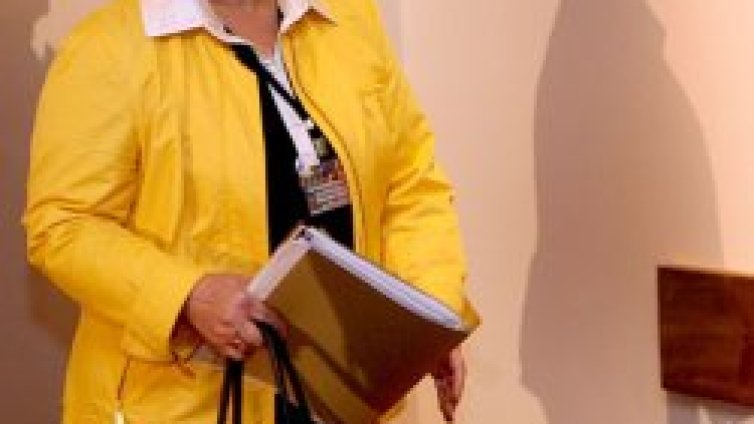 Масларова развърза кесията