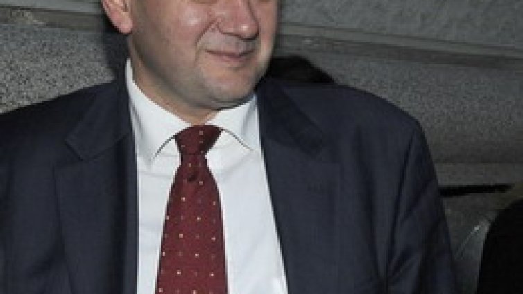 Шок. МВР признава: Подслушваме ви. С пачки пари